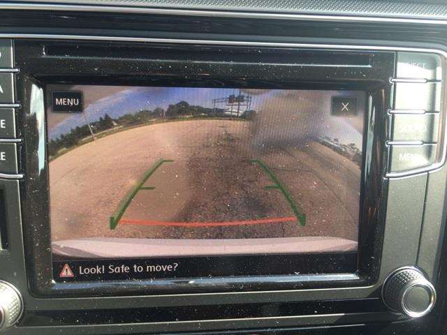 2017 Volkswagen Passat 1.8T R-Line 4dr Sedan